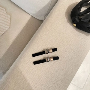 French style black velvet hair clips with champagne pearl and rectangular crystal