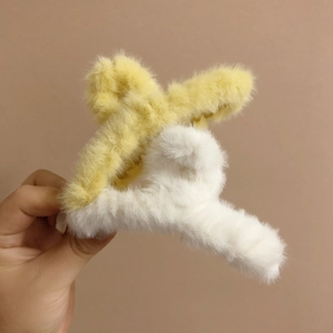 Pince à cheveux en peluche jaune pâle et blanc cassé pour les coiffures d'automne et d'hiver