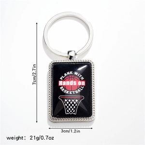 Detaillierte Größentabelle des Basketball-Schlüsselanhängers mit Maßen von 7cm Höhe und 3cm Breite