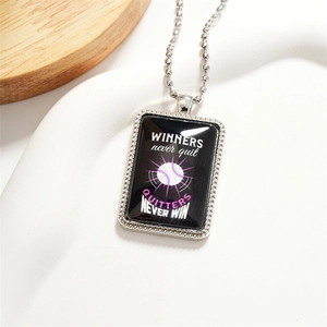 Collier de baseball avec pendentif rectangulaire gravé de slogans inspirants pour sportifs