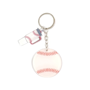 Porte-clés baseball en acrylique avec mini charm de tasse et pendentif de sport