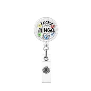 Détail d'un porte-badge rétractable avec motif Lucky Bingo Mom et lanière en PVC