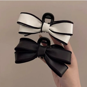 Women Elegant PU Leather Bow Knot Hair Claw Clip Large Butterfly Shark Clip Fashion Hair Accessories For Daily Styling