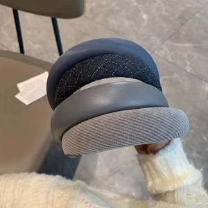 Serre-têtes épais en éponge cuir gris foncé et tissu matelassé pour un look rétro affiné
