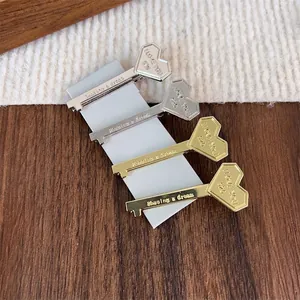 Creative Heart Key Shape Metal Hair Clip Personalized Lettering Duckbill Clip Gold Silver Fashion Hair Jewelry Accessories For Women
