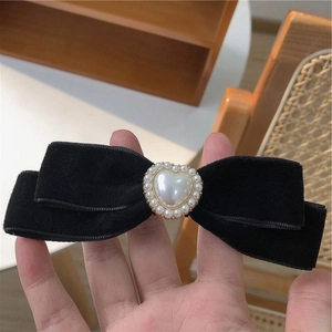 Vintage Black Velvet Bow Hair Clip For Women French Elegant Heart Artificial Pearl Hairpin Fashion Hair Accessories Side Clip