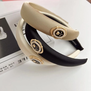 Elegant thick padded rose headband with vintage gold relief and pearls in black and beige