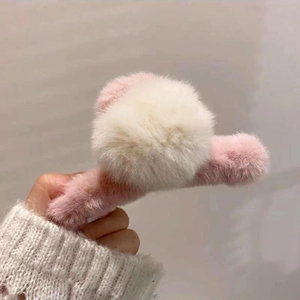 Pince à cheveux mignonne en peluche rose avec une grande boule blanche pour femme