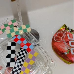Waterproof checkered hair clips in various colors for women, easy to clean styling tools