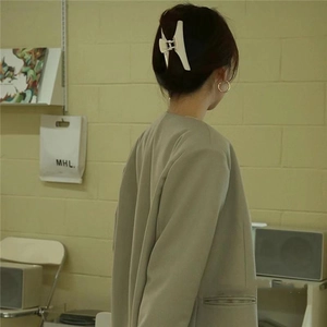 Pinza per capelli minimalista bianco crema oversize per donna in stile estetico coreano