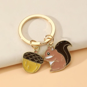 Simpatico Portachiavi in Lega Smaltato Placcato Oro Cartone Animato Animale Frutta Calcio Vino Boba Tè Pendente per Borsa Regalo Gioielli