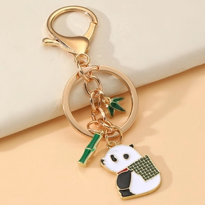 Porte-clés panda en métal avec breloques bambou et fermoir mousqueton doré pour sac