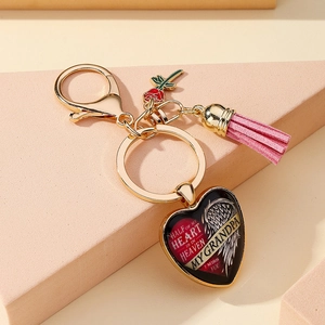 Porte-clés cœur commémoratif avec pompon rose, rose rouge et message pour Grand-père