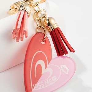 Porte-clés cœur romantique avec breloques acryliques et pompons roses sur anneau doré