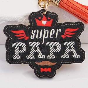 Kreativer Vatertag Schlüsselanhänger mit Super Papa Design, orangefarbenen Quasten und Krone