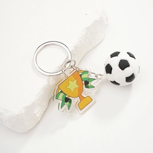 Portachiavi Creativo 3D Calcio Trofeo Sportivo in PVC Acrilico Pendente per Chiavi per Tifosi di Sport Regalo Decorativo Souvenir