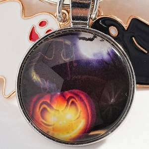 Halloween pumpkin glass pendant keychain with black and white enamel ghost charms