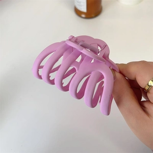 Large Matte PC Hair Claw Clip Minimalist Elegant Shark Clip Non-Slip Hair Accessories For Women Thick Hair Daily Styling