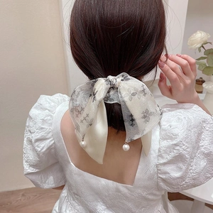 Elegante elastico per capelli in rete con stampa floreale e ciondoli di perle