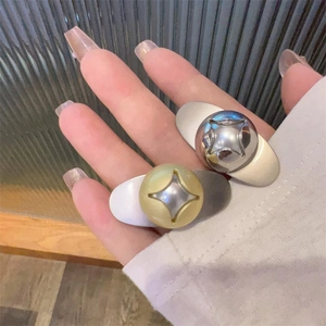 Dual-tone metal teardrop hair clips with star texture in gold and silver finish