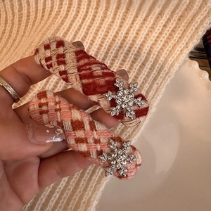 Vintage Tweed Plaid Snowflake Hair Clip For Women Rhinestone Winter Hair Accessory Sweet Bangs Side Clip Hair Jewelry
