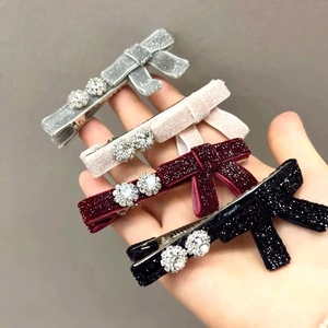 Fermaglio per Capelli Dolce Fiocco in Velluto Stile Coreano per Donna Elegante Clip a Becco di Corvo con Strass Accessori Moda