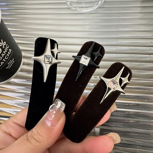 Three-piece velvet hair clips with rhinestone star motifs for vintage Y2K hair styling