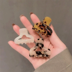 Minimalist Acetate Leopard Print Hair Claw Geometric Tortoiseshell Hair Clip Small Artificial Pearl White Hair Accessory For Women