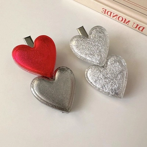 Barrettes à cheveux cœur vintage rouge et argent avec texture mate 3D pour femmes