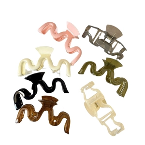 Grandes pinces à cheveux en forme de vague en sept couleurs pour un style minimaliste