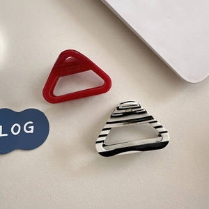 Handmade Acetate Triangle Hair Claw Clip Hollow Geometric Hair Accessory Elegant Red Striped Shark Clip For Women Jewelry