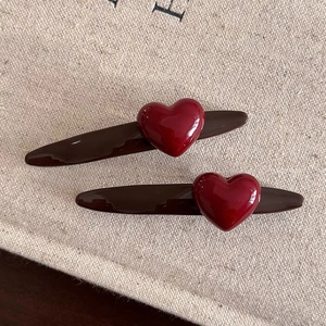 Korean Style Sweet Red Heart Acrylic Duckbill Hair Clips For Women Handmade Hair Pins New Year Fashion Hair Accessories