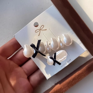 French style pearl bow hair clips set with white imitation pearls and black ribbons