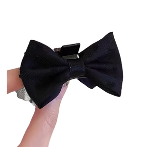 Eleganter schwarzer Schleifen Haarkrebs mit Netzschicht und Strukturstoff für Damen