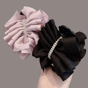 Pince Crabe de Cheveux Élégante en Satin Plissé pour Femmes Style Coréen Fait à la Main Alliage Strass Grande Pince