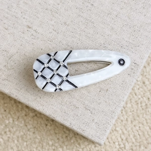 Elegant white marble acetate hair clip with diamond lattice pattern and rhinestones