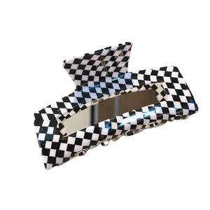 Pince à cheveux vintage française à carreaux noir et blanc avec détail miroir rectangulaire