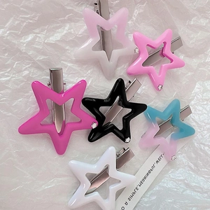 Set mit sechs farbenfrohen Stern-Haarspangen aus Acryl mit Farbverlauf für Mädchen