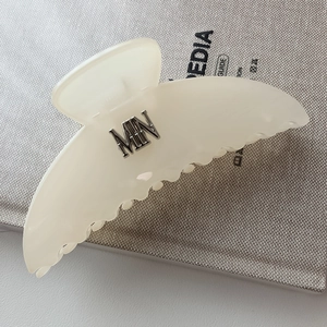 Elegante molletta per capelli crema con lettere in metallo MIN argento per capelli lunghi
