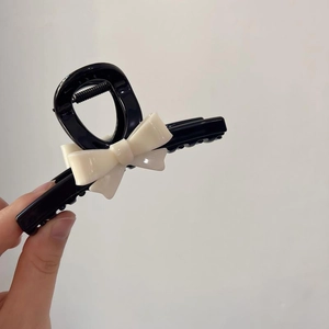 Elegant black and white bow claw clip for hair, minimalist stylish shark clip for women