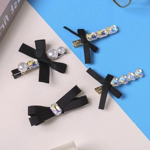 Elegante Dames Zwarte Strik Haarclip Met Strass En Kunstparels Vintage Grosgrain Lint Eendenbek Clip Mode Haaraccessoires
