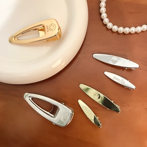 Pince à Cheveux Minimaliste en Alliage Métal pour Femme Smile Face Pince à Bec de Canard Or Argent Épingle à Cheveux Latérale Bijoux de Mode
