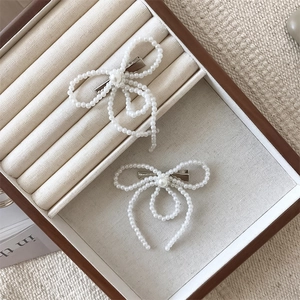 Elegante Französische Künstliche Perle Schleife Haarspange Silber Legierung Entenschnabel Haarnadel Für Damen Alltag Hochzeit Party Styling Zubehör
