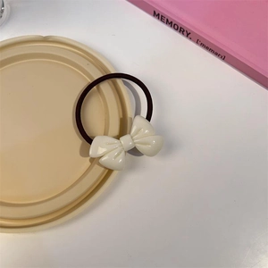 Élastique à cheveux avec nœud en résine blanche et bande élastique marron mignon