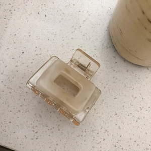 Minimalist Square Hair Claw Clip For Women Beige Marble Texture Transparent Acrylic Large Hair Clip Stylish Hair Accessory