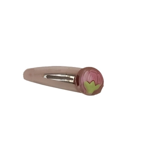 Elegante fermaglio per capelli a fiore rosa stile coreano su sfondo bianco