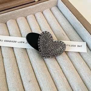 Elegant heart-shaped double-layered hair clip with sparkling silver rhinestones