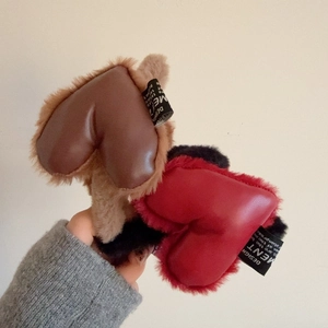 Grande Pince à Cheveux Cœur en Peluche Mode Épissage Similicuir Pince Requin Accessoires de Cheveux d'Hiver pour Femmes