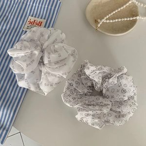 Floral print and BE NICE lettering white mesh scrunchies in a trendy two-piece hair set