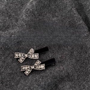 Elegant French Vintage Alloy Rhinestone Bow Hair Clip For Women Sweet Black Velvet Duckbill Side Clip Fashion Hair Accessories